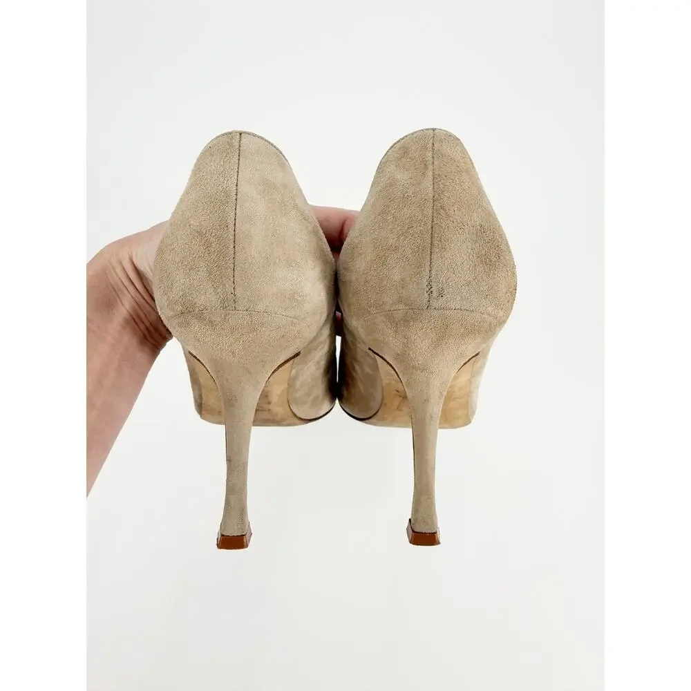 Manolo Blahnik Maysale Cream Suede Buckle Pointed Toe Pumps Size 39 EU 8.5 9
